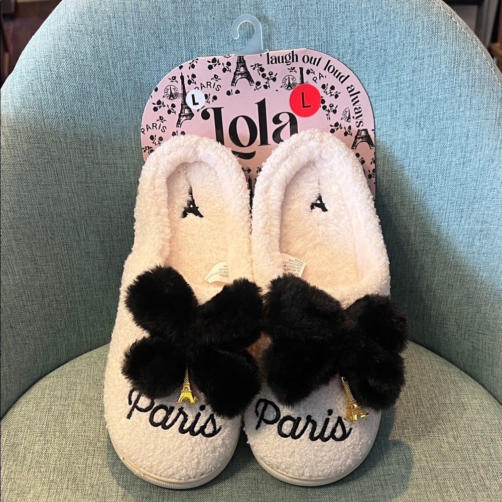 NWT Lola Cozy White Slippers with Black Fluffy Bow